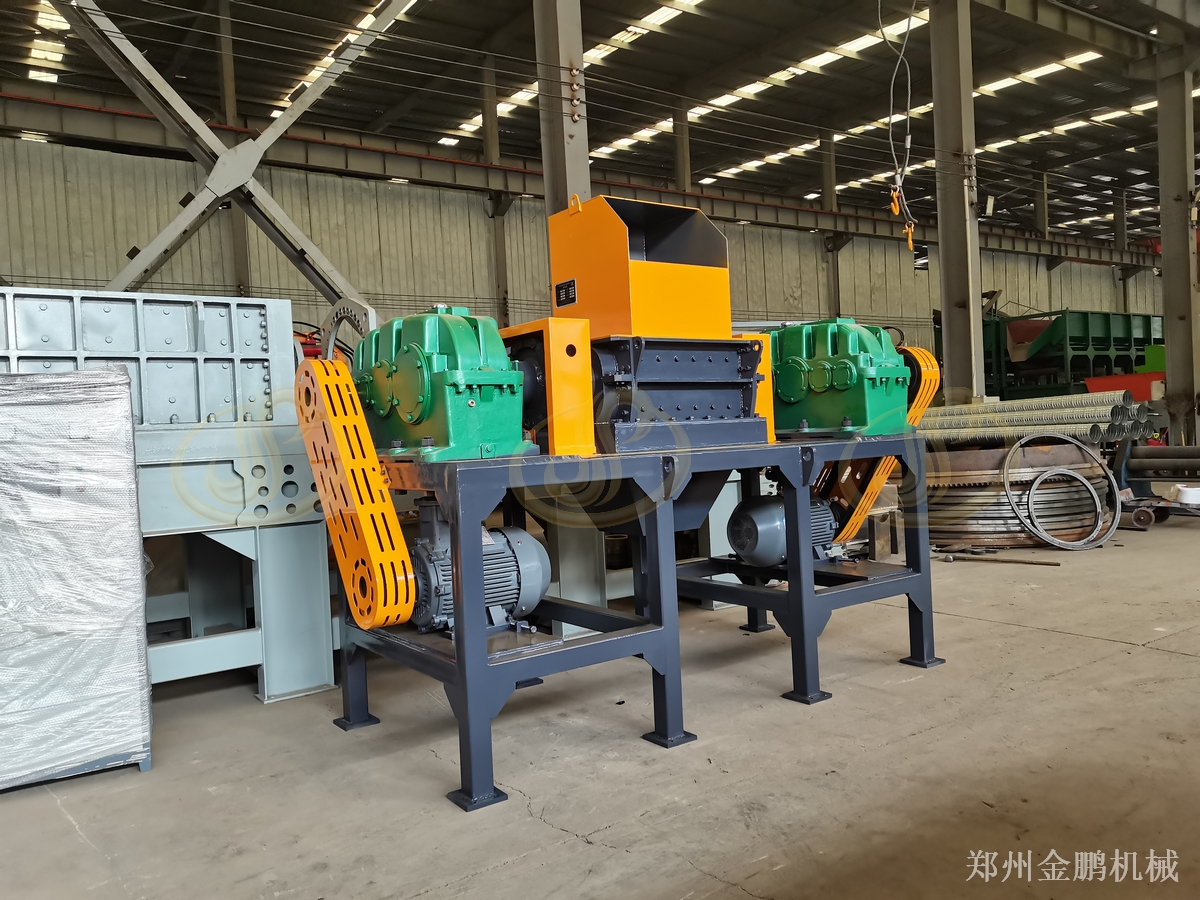 郑州金鹏混合工业废料撕碎机固废预处理与回收前处理方案